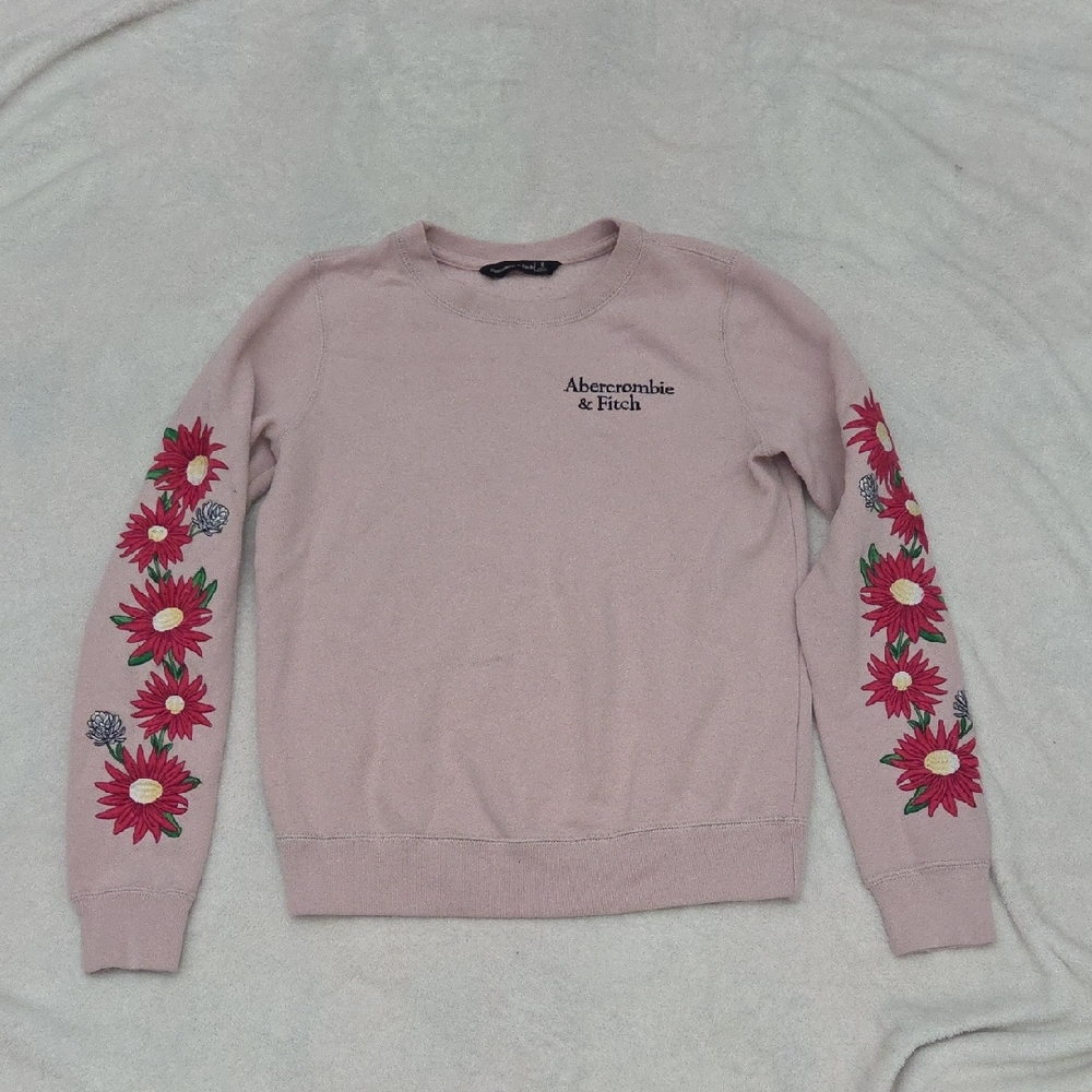 Abercrombie & Fitch Embroidered sweatshirt Size Small